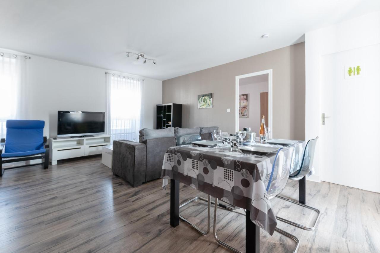 Ker Uhel - Charmant Appartement Plein Centre Saint-Renan Bagian luar foto