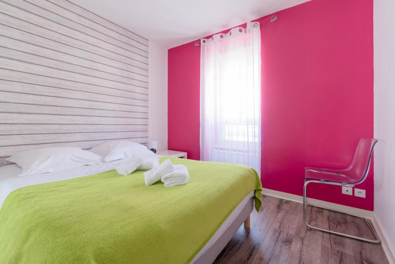 Ker Uhel - Charmant Appartement Plein Centre Saint-Renan Bagian luar foto