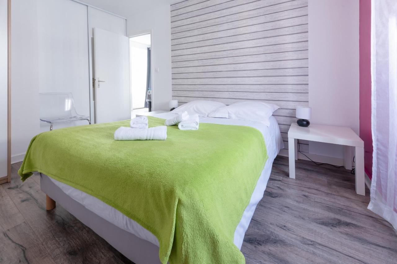 Ker Uhel - Charmant Appartement Plein Centre Saint-Renan Bagian luar foto