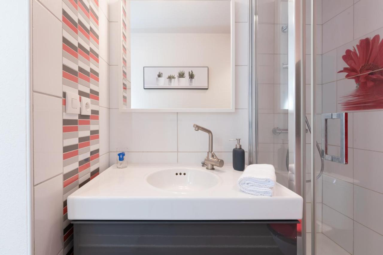 Ker Uhel - Charmant Appartement Plein Centre Saint-Renan Bagian luar foto